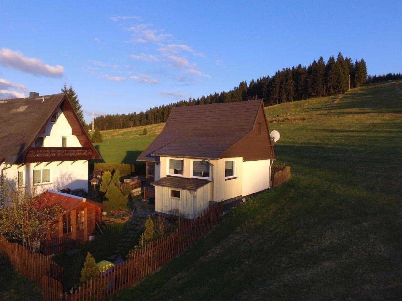 Modernes Ferienhaus In Carlsfeld Mit Grill Und Garten Eibenstock Zewnętrze zdjęcie